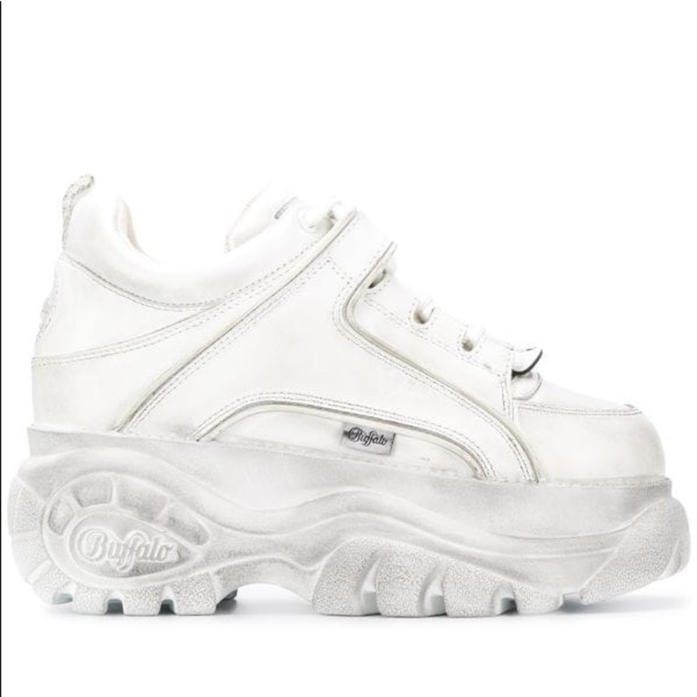 BUFFALO 
chunky platform sneakers
